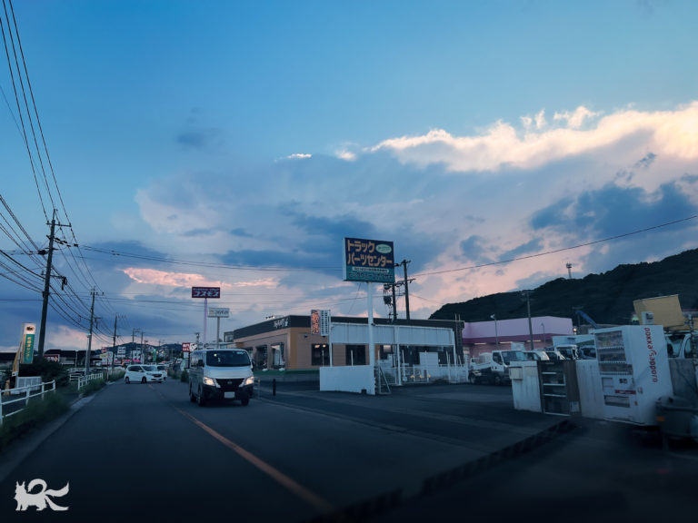 大分県の街並み（夕刻）